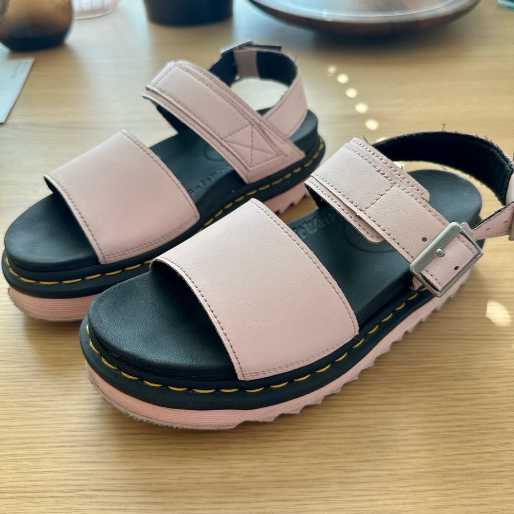 Dr. martens voss sandals